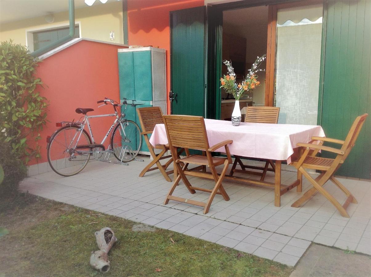 Villaggio Dei Fiori: Family-Friendly Resort with Pools and Buffet Caorle Exterior photo