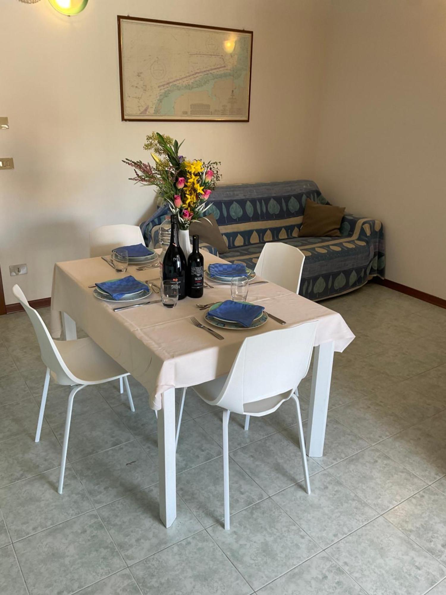 Villaggio Dei Fiori: Family-Friendly Resort with Pools and Buffet Caorle Exterior photo